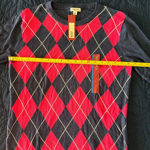 Merona sweater from Target pink blue and white argyle size large - Picture 4 of 4